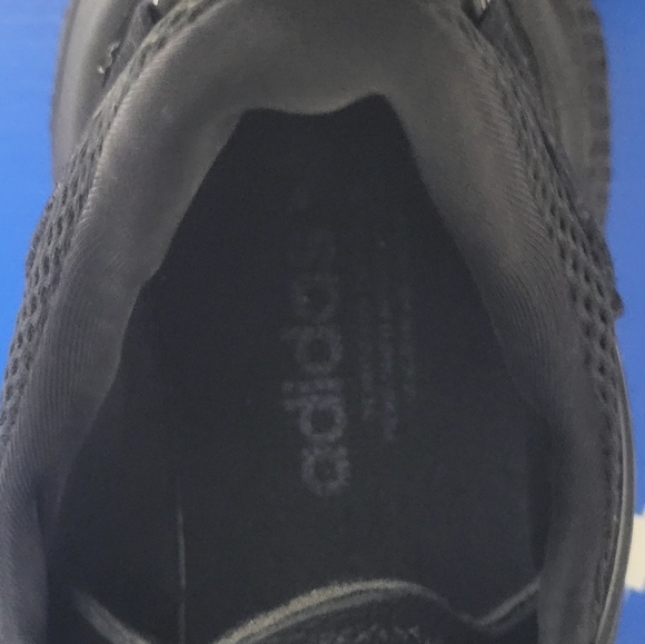 Adidas Ozweego Sneakers - Picture 7 of 12